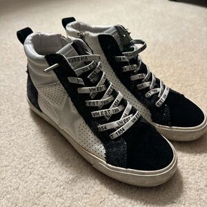 Vintage Havana Black and White Sneakers